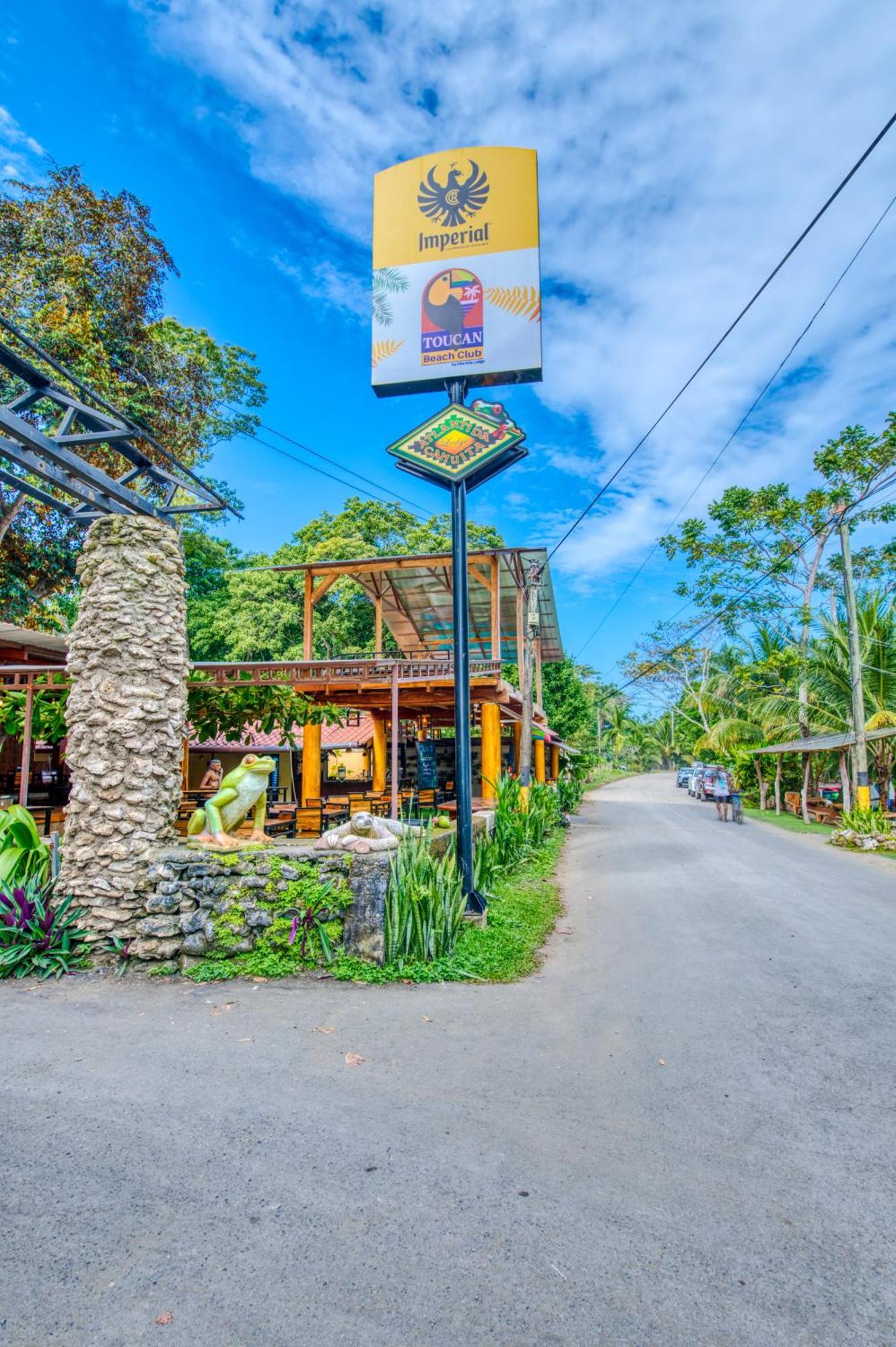 Atlantida Lodge Cahuita Eksteriør billede